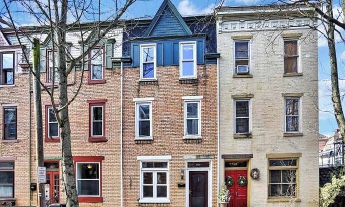 Harrisburg - Hershey House | Entire House: Historic Midtown - Quiet|Cozy|Clean