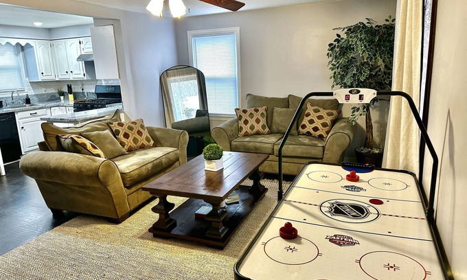 Amherst House | Entire house Near UB & Niagara Falls, HotTub, fire-pit