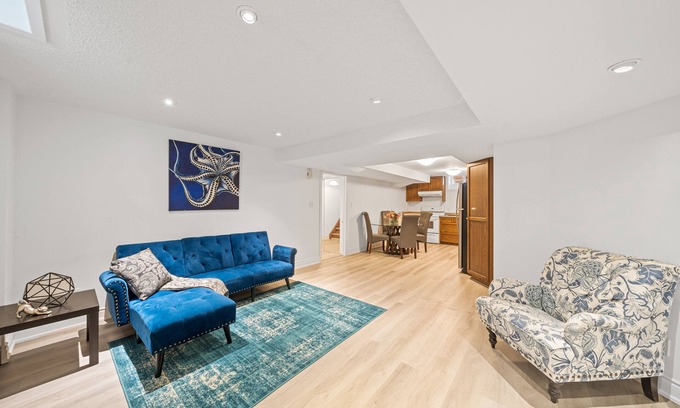 Richmond Hill House | Entire one bedroom Apartment in Richmond hill