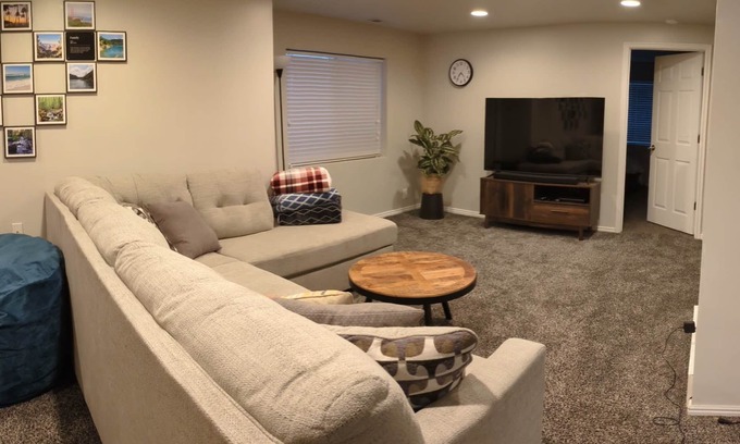 Sandy House | Entire Pet Friendly House-Fully Fenced Backyard-Abundant Play Space-Near Resorts