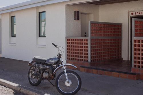 Marfa Hotel | Entire Private Boutique Motel w Courtyard and Sauna