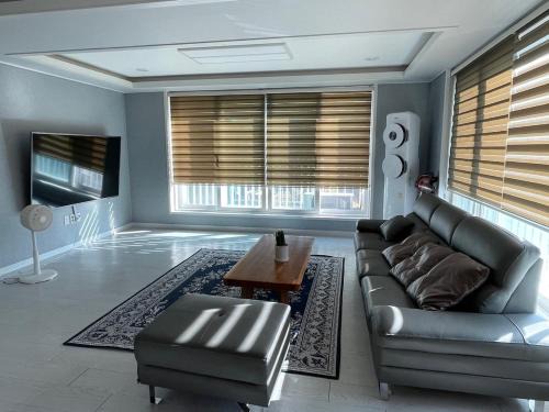 Asan House | EoeoewaYu B