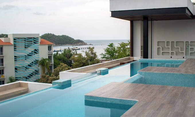 Santa Maria Huatulco Condo | EOS Suites