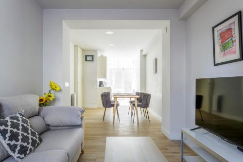 Castanos Apartment | Epalza apartment by People Rentals