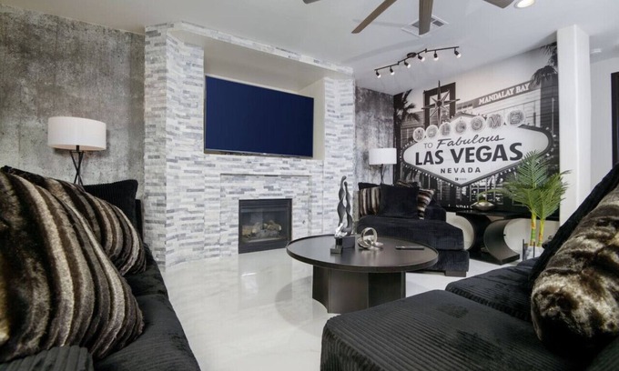 Spring Valley Villa | Epic 7BR 5.5BA themed Villa - Experience the Vegas Royale 14 min to strip