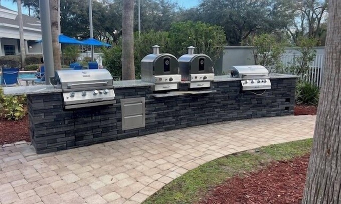 Florida Central Atlantic Coast Apartment | Epic * Disney & Universal Studios * Free SHUTTLE * 1 King * 1 Queen * FREE PARKING * NO RESORT FEE *