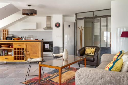 Mellinet Apartment | Epicea- Spacieux 3 chambres avec parking.