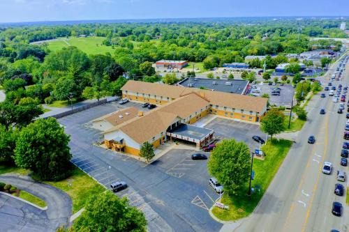 Rockford Hotel | Equality Inn