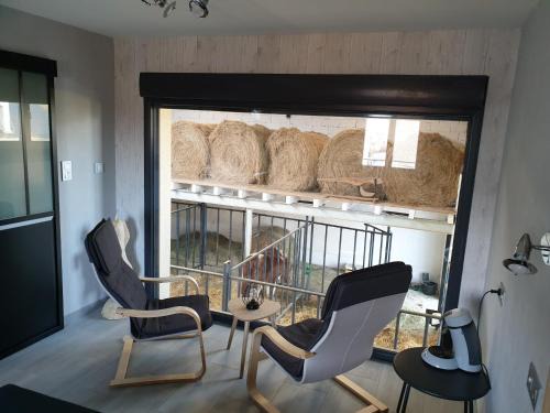 Fraisnes-en-Saintois Bed & Breakfast | Equi-lodges