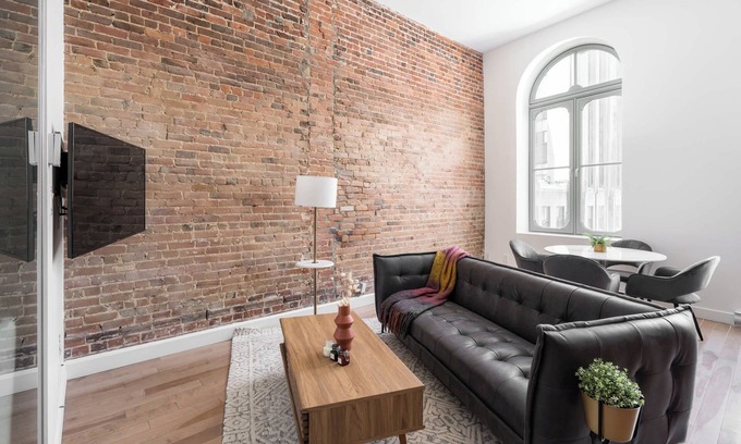 Old Montreal Apartment | Equipped loft perfect location