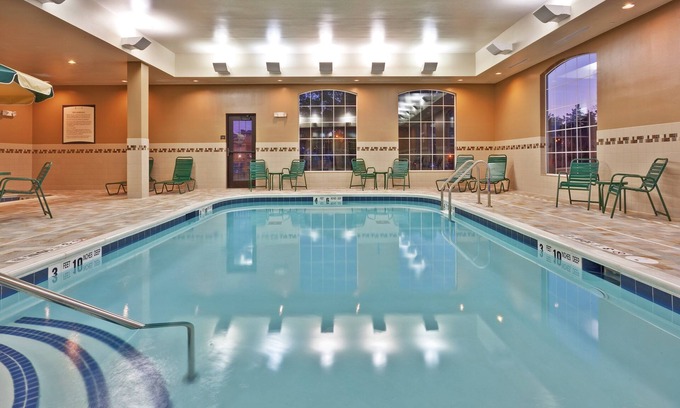 Rochester Condo | Equipped Suite with a Stunning Genesee River View Near the University of Rochester
