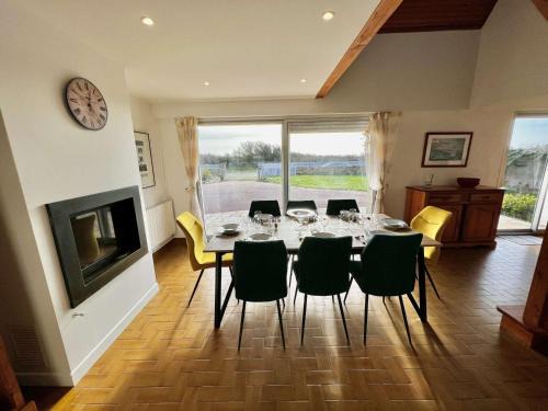 Erdeven Villa | Erdeven - Villa 4 pièces - 114 m² - 8 pers - À 500 m de la plage - FR-1-479-215