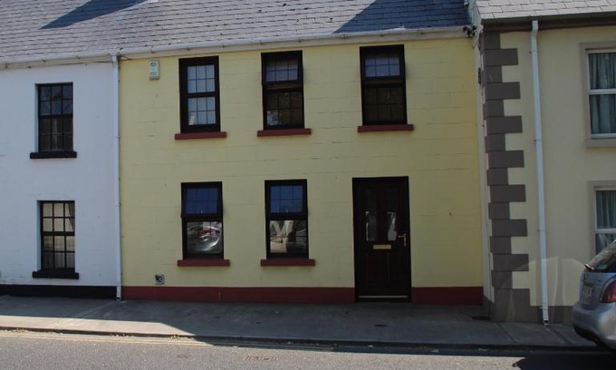 Malin House | Erin's Town House