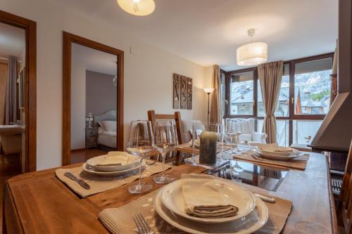 Tramacastilla de Tena Apartment | Ermita de San Juan
