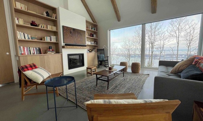 Baie-St-Paul House | Ermitage St-Laurent 173 – Luxury Bayview Retreat