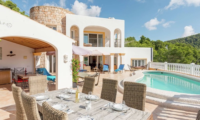 Santa Eulalia del Rio Villa | Villa in Cala Llonga near Beach & Ferry Port