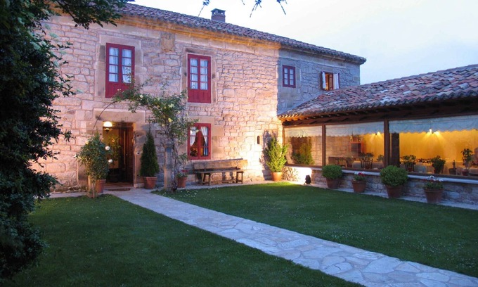 Naveda Cottage | Casa de Campoo up to 33 pax. Ideal for families with children.