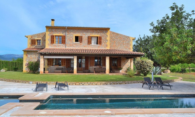 Binissalem Villa | Es Triquet 151 cosy villa with private pool, terrace, BBQ and WiFi