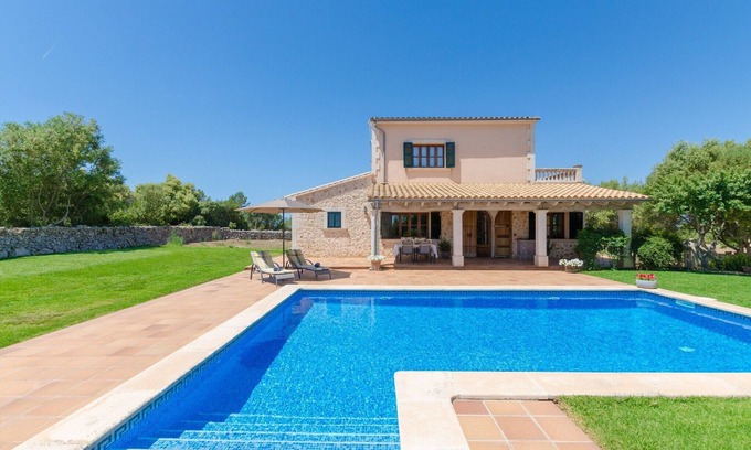 Lloret de Vistalegre Villa | Es Vedat 6 - Villa With Private Pool. Free Wifi