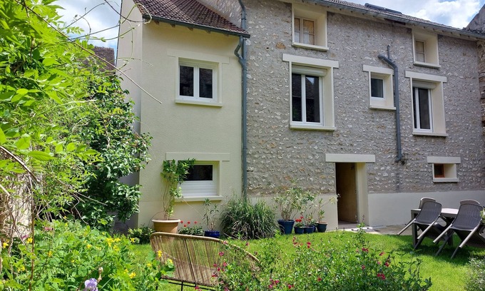 Dannemois House | Escalade Attitude, Grimpeurs et Familles. Salles de Jeux, Netflix, Crashpads