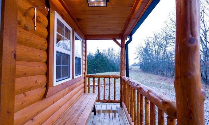Corinth Cabin | Escape the city at "In the Meadow," a serene cabin in Kentucky's countryside.