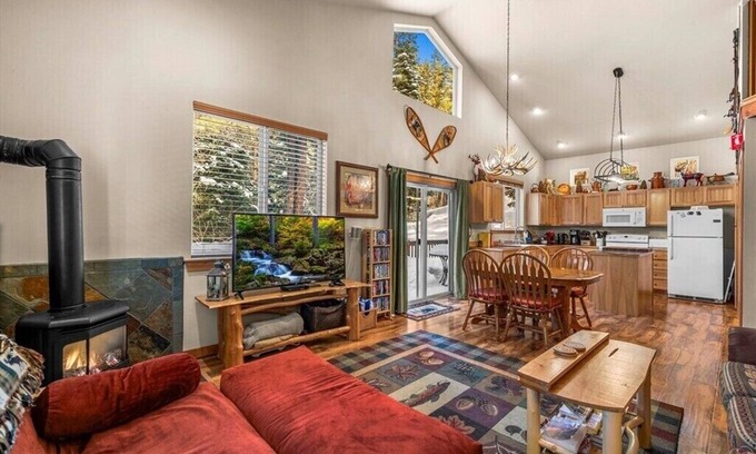 Leavenworth Cabin | Escape the hustle and bustle. Take time to relax and recharge!