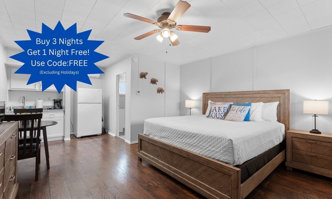 Indian Point Condo | Escape to Comfort and Convenience Minutes Walk to Table Rock Lake!