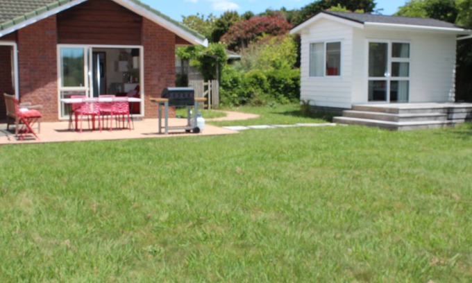 Whitford House | Escape to Country Retreat Near Beaches
