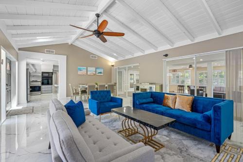 Clearwater Villa | Escape To Pool Luxury Villa w 4-Bedroom