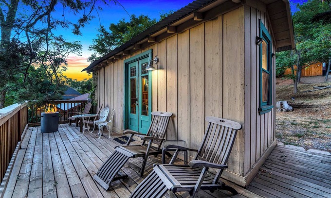 Julian House | Escape to Rustic Studio | Fireplace + Modern Comfort