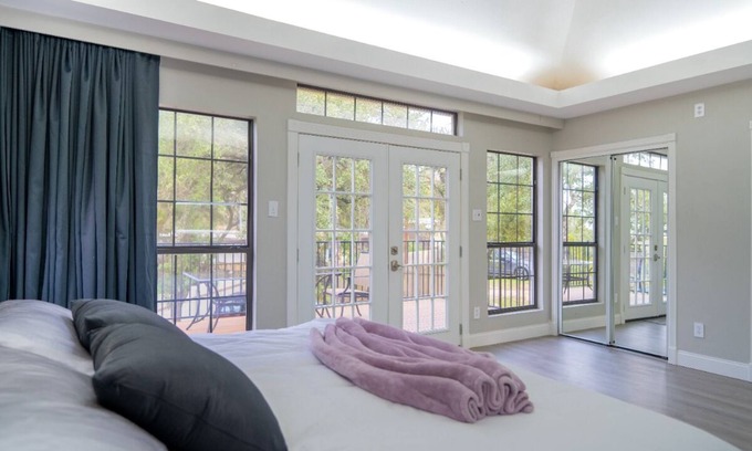 West Oak Hill House | Escape to Serene Luxury in this Cute Modern Minimalist 1 Bedroom Home in Austin!