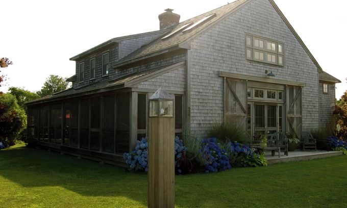 Little Compton House | ESCAPE TO THE ARTFUL BARN W/LONG WEEKENDS MINUMUM 3 NITE