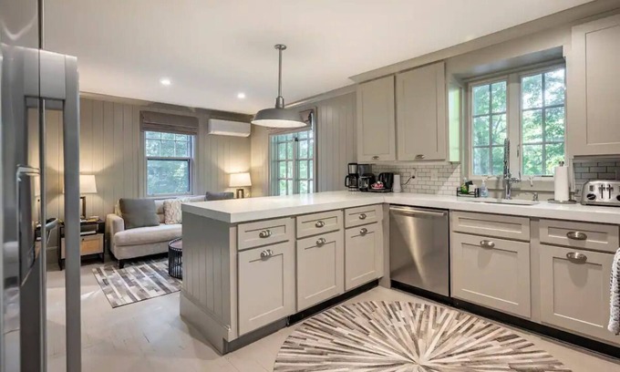 Bedford House | Escape to the enchanting town of Bedford, NY.