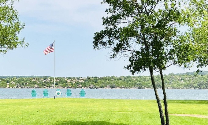 Graford House | Escape to waterfront acreage at PK.