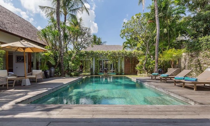Laksmana Villa | Eshara 1 our Tropical & luxury 3BR Villa 450m from beach