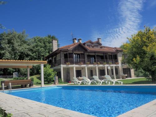 Allariz House | Espectacular Casa con Piscina en Allariz