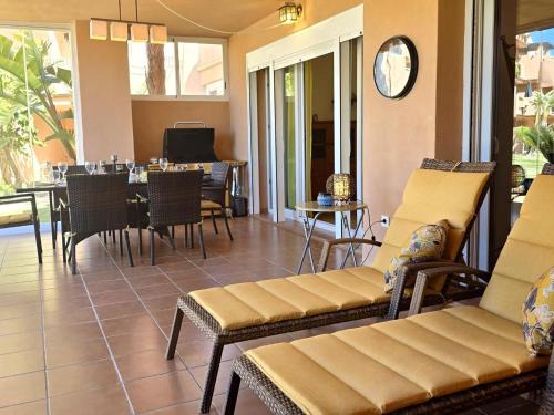 Los Martinez Apartment | Espliego Pool View Apartment
