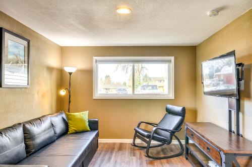 Estacada House | Estacada Home - Near Milo McIver State Park!