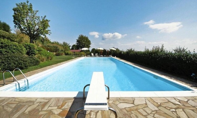 Buti Apartment | Estate in Monte Serra with Pool & Olive Trees