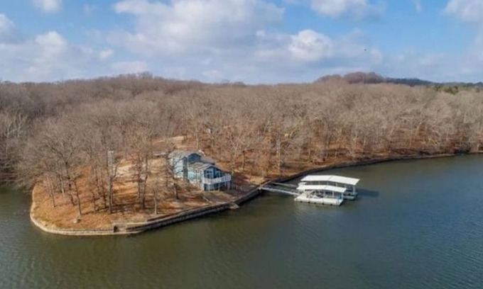 Sunrise Beach House | Estate nestled in woods on Lake of the Ozarks