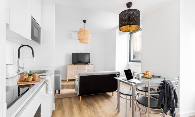 Santa Isabel Apartment | Estrela Delight by Homing