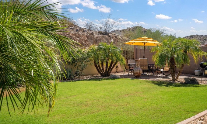 Estrella Mountain Ranch House | Estrella Golden Oasis | Mountain view back yard!