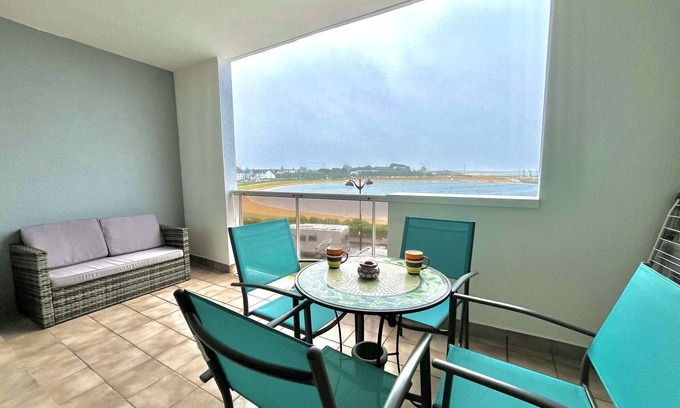 Etel Apartment | Étel: 3-room apartment, sea view, balcony, private parking