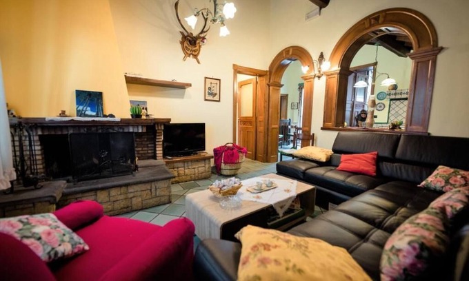 Rovittello House | Etna Nina's home.