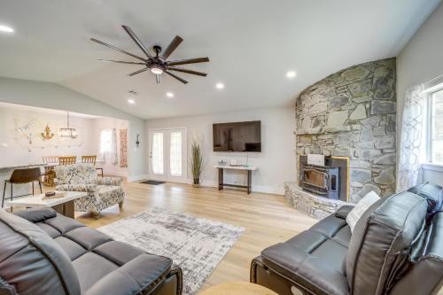 Eufaula House | Eufaula Home - Walk to Lake Beach!