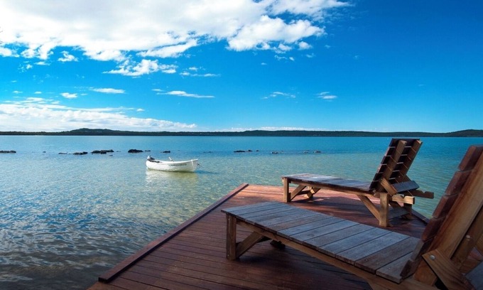 Weyba Downs Apartment | Eumarella Shores Noosa Lake Retreat
