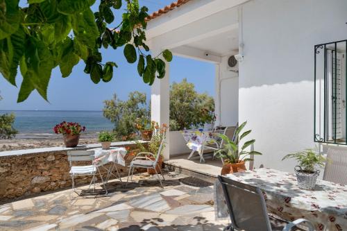 Agios Nikolaos House | Euphoria seafront villa