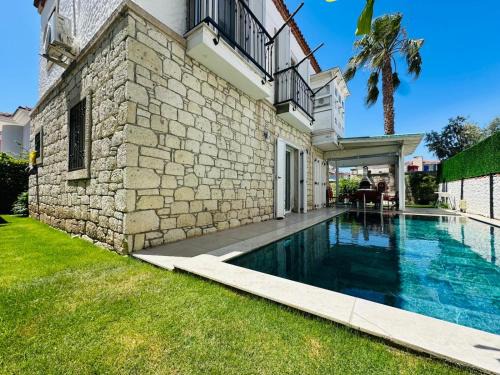 Alacati Villa | Evalacati - Villa Palma-Tamamen Müstakil Villa