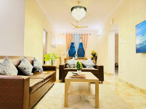 Serilingampally Apartment | Evara Kondapur Retreat Lux 3BR Fully Equipped Apt