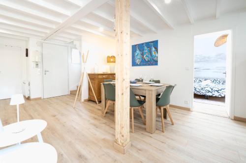 Le Pouliguen House | Evasion Bord de Mer Criques & Côte sauvage